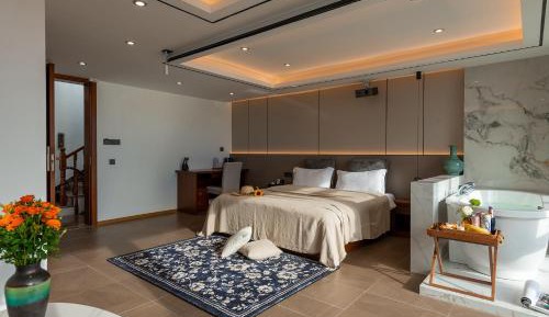 King Suite with Ocean View