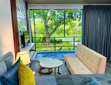 Suite with Private Pool