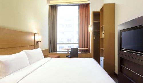 Standard Double Room with 1 Queen Bed