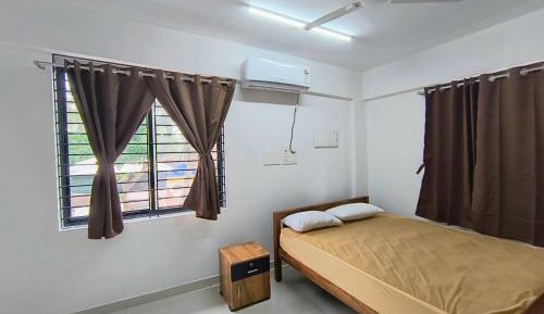 Three-Bedroom Apartment with Balcony