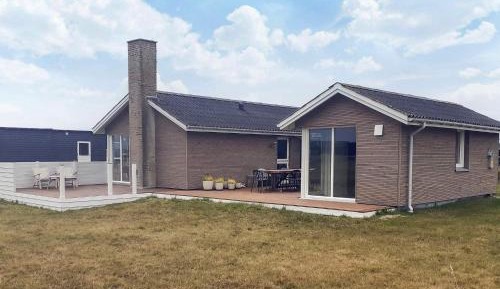 Three-Bedroom Vacation Home 
