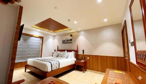 Superior Deluxe Double or Twin Room 