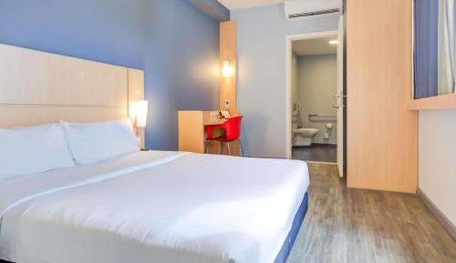 Standard Room - Mobility Accessible