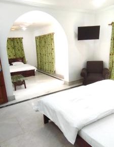Standard Double Room with Shared Bathroom