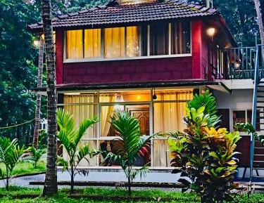 Deluxe Double Room (2 Adults + 1 Child)