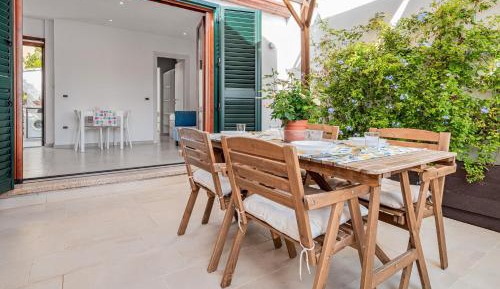 Superior One-Bedroom Apartment