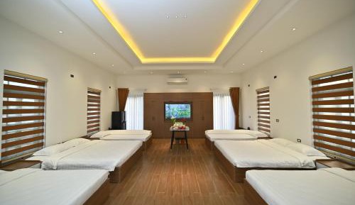 Mixed Dormitory Room