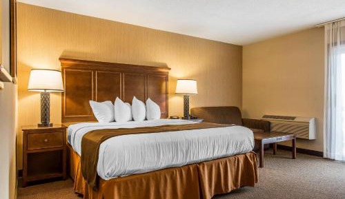 Superior Room with King Bed