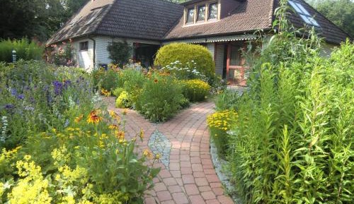 Superior One-Bedroom Apartment