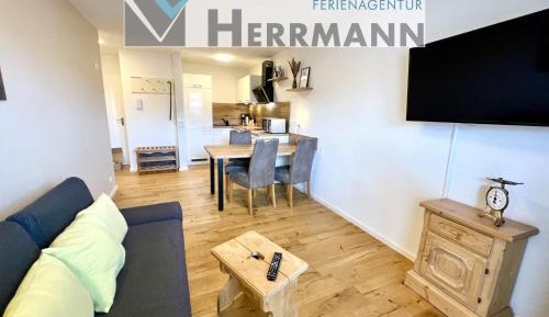 Apartment with Mountain View