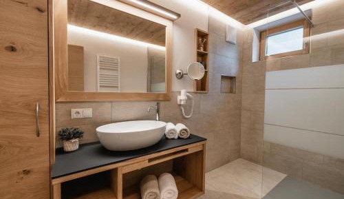 Superior One-Bedroom Apartment with Balcony