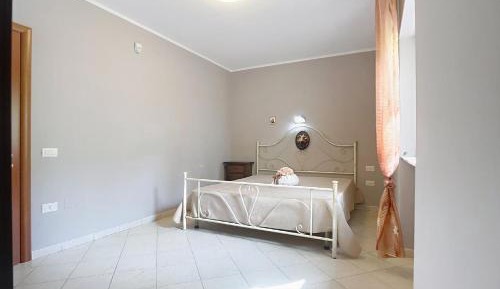 Superior One-Bedroom Apartment