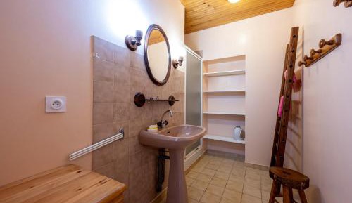 Three-Bedroom Superior Apartment