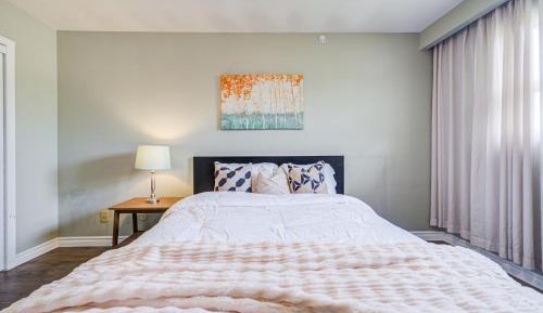 Queen Room with Garden View