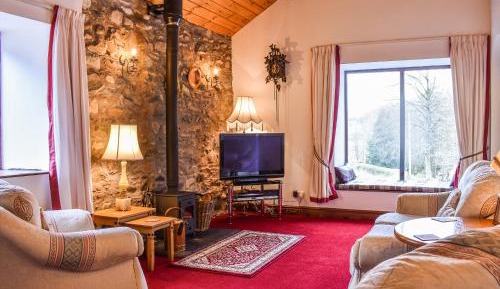 Two-Bedroom Holiday Home