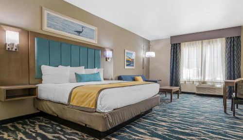 King Room with Sofa Bed, Kitchenette and Bay View - Non-Smoking