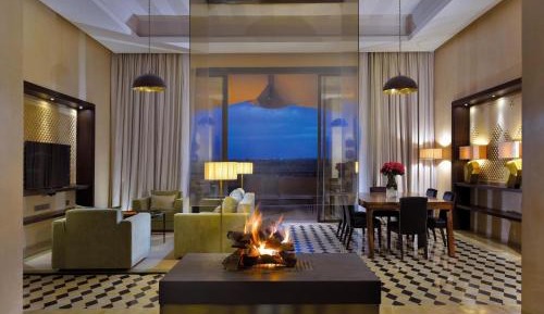 Presidential King Suite with View 