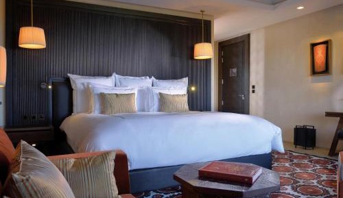 Deluxe King or Twin Room with View