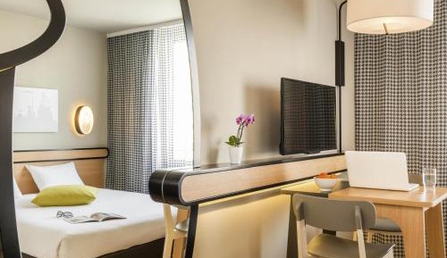 Studio (2 Adults)