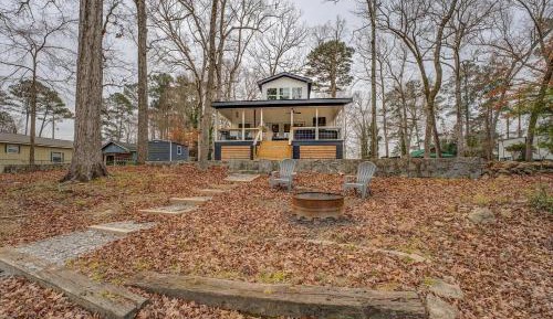 Three-Bedroom Vacation Home 