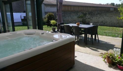 Holiday Home (6 Adults)