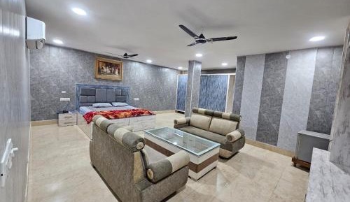 Double Room with Private Bathroom