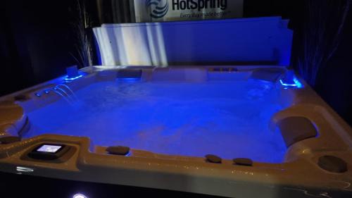 Apartment with Mountain View