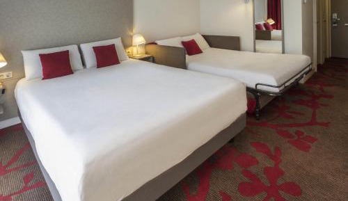 Classic Family Room with Double Bed and Sofa Bed