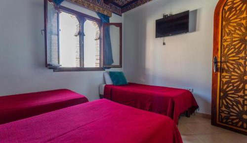 Economy Triple Room with Shared Bathroom
