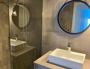 Deluxe Double or Twin Room with Pool Access