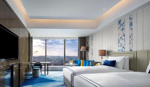 Luxury Twin Room