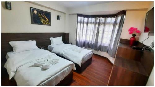 Family Room with Mountain View