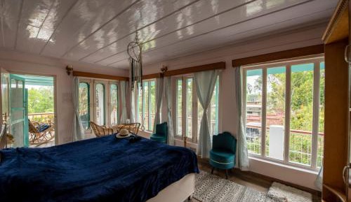 Double Room with Pool View