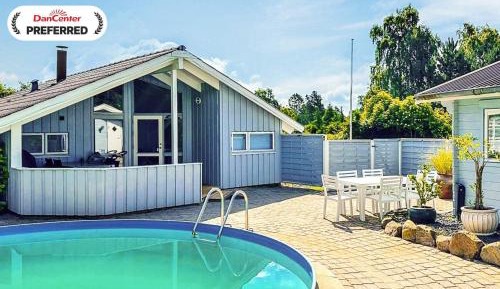 Three-Bedroom Vacation Home 