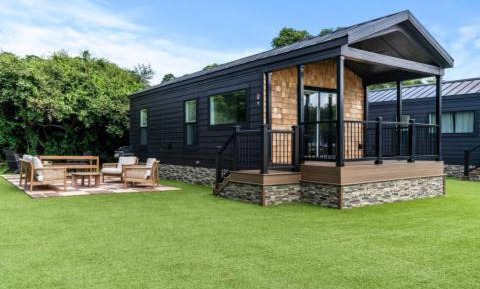 One-Bedroom Bungalow