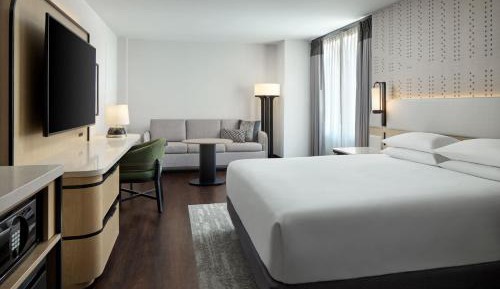 Corner King Room