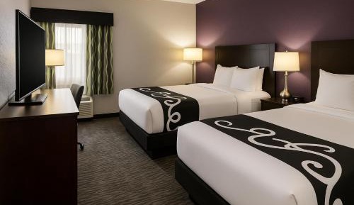 Deluxe Queen Room with Two Queen Beds