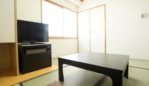 Room with Tatami Area - Smoking