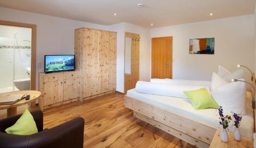 Double Room with Private Bathroom