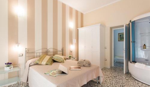 King Room with Spa Bath