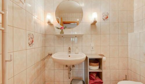 Superior One-Bedroom Apartment with Balcony