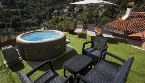 Villa with Garden View