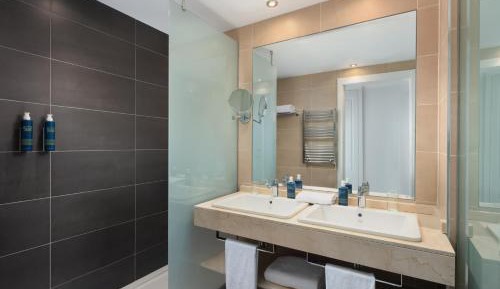 Double Room with Sofa Bed, Balcony and Mountain View