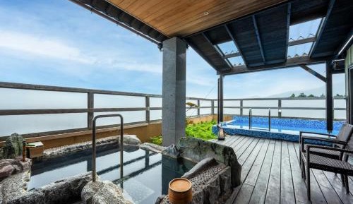 Premium Western-Style Room with Tatami Area with Indoor Bath and Open-Air Bath with Swimming Pool (Only Summer) - Take -	