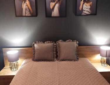 One-Bedroom Apartment with City View