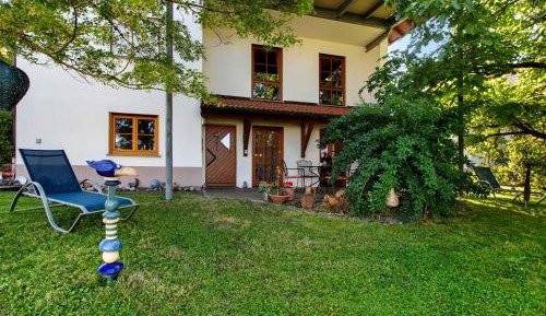 Superior One-Bedroom Apartment