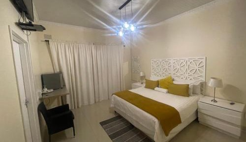 Deluxe Double Room with Shower