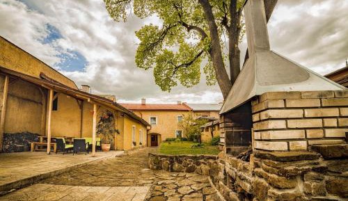 Apartment with Garden View