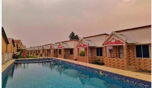 Queen Room with Pool View