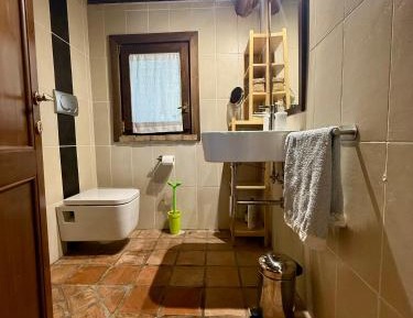 One-Bedroom Apartment with Pool View